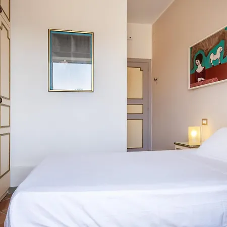 L'elisea Maison De Charme 4* 카스텔라바테