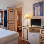 L'elisea Maison De Charme 4*