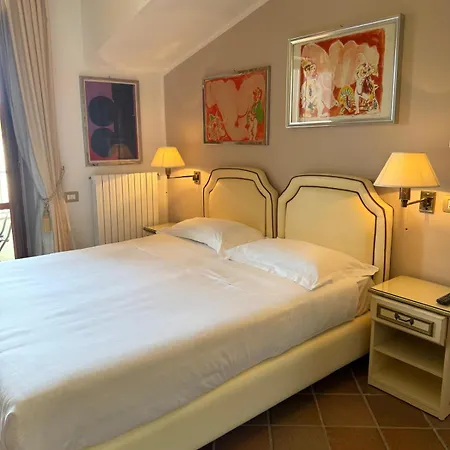 Hotell L'elisea Maison De Charme 4*
