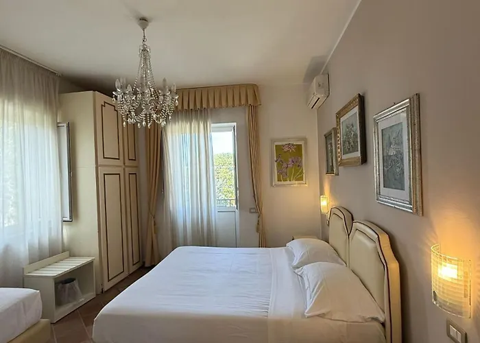 L'elisea Maison De Charme 4*